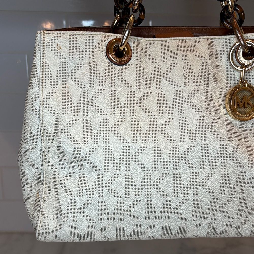 Michael Kors Bag Purse Handbag Cynthia Vanilla PVC Medium Signature Logo Satchel - Picture 2 of 16